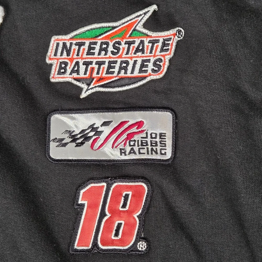 Starter NASCAR Joe Gibbs Racing Interstate Batteries 18 Crew Zip Hoodie Mens 2XL